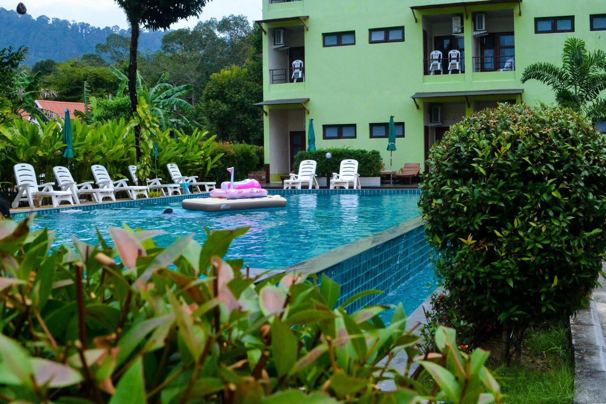 Morakot Lanta Resort Koh Lanta Exterior photo