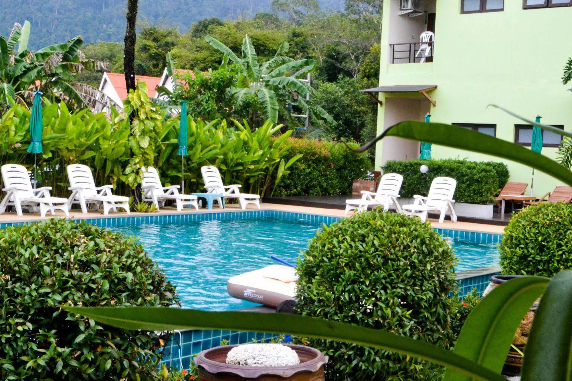 Morakot Lanta Resort Koh Lanta Exterior photo